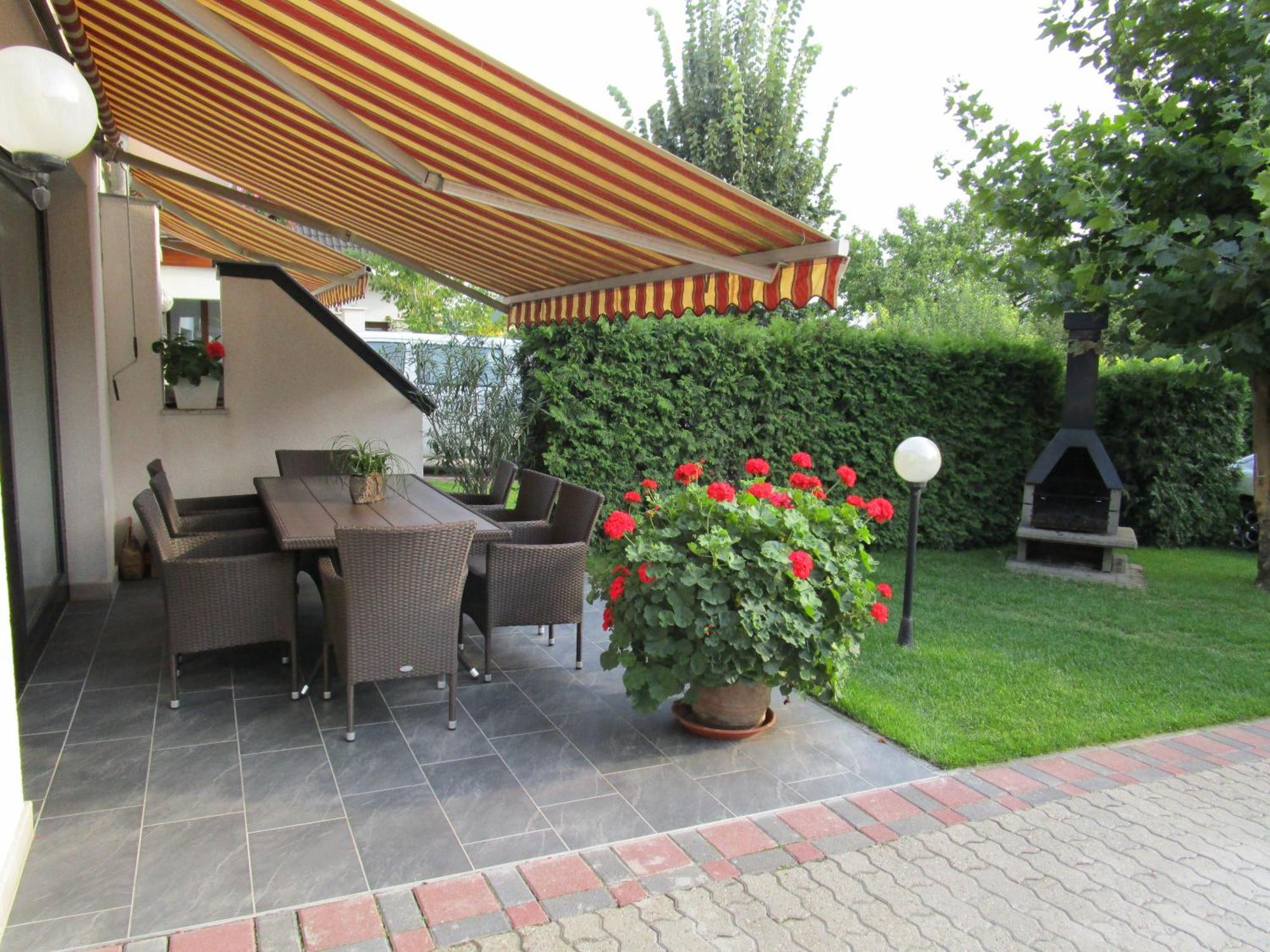 Haus Sonnenhof Hotel Siofok Bagian luar foto